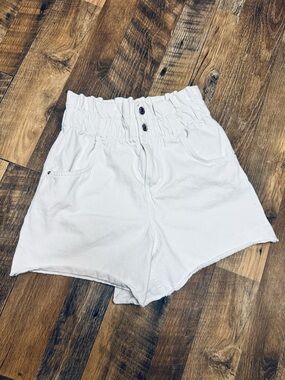 Zara White High-Waist Paperbag Shorts